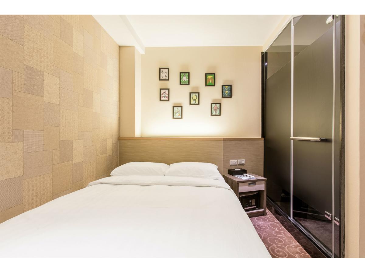 Rf Hotel  Linsen Тайпей Екстериор снимка