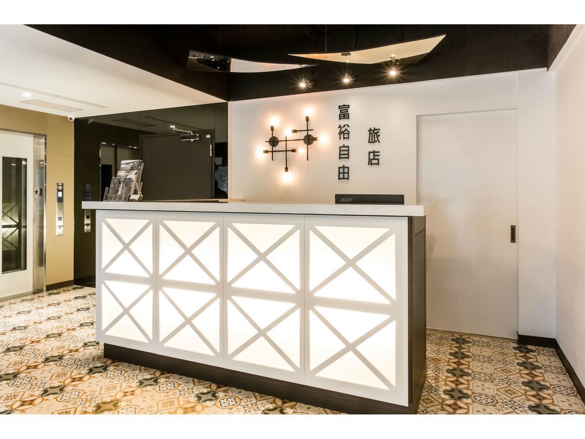 Rf Hotel  Linsen Тайпей Екстериор снимка