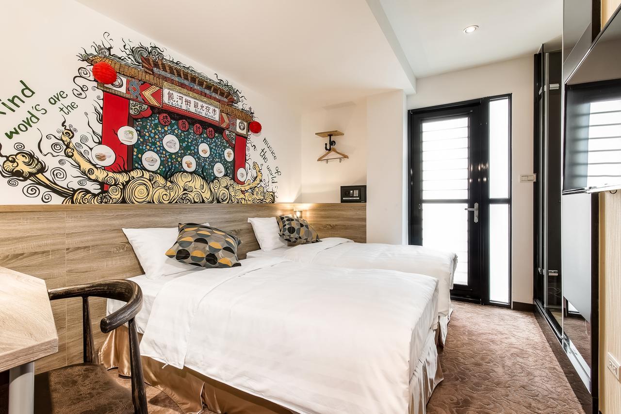 Rf Hotel  Linsen Тайпей Екстериор снимка